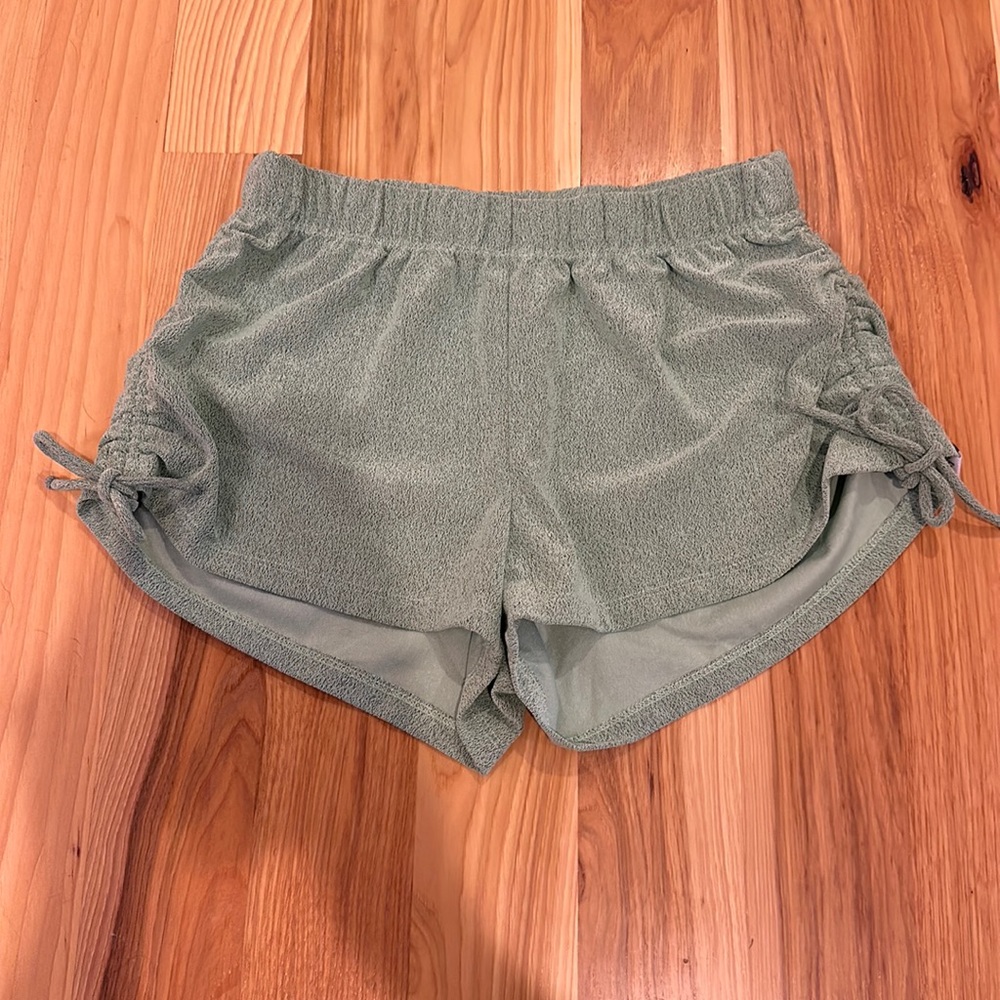 Five dancewear high tied shorts!